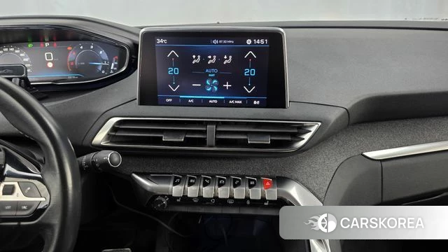 Peugeot 5008 second generation 2018 Черный из Кореи, фото 5