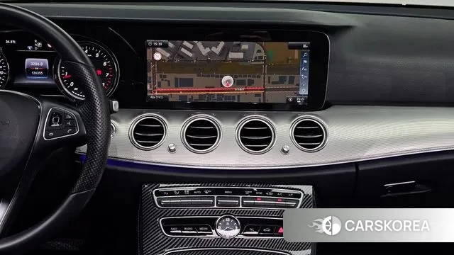 Mercedes-Benz E-Class W213 2018 Белый из Кореи, фото 5