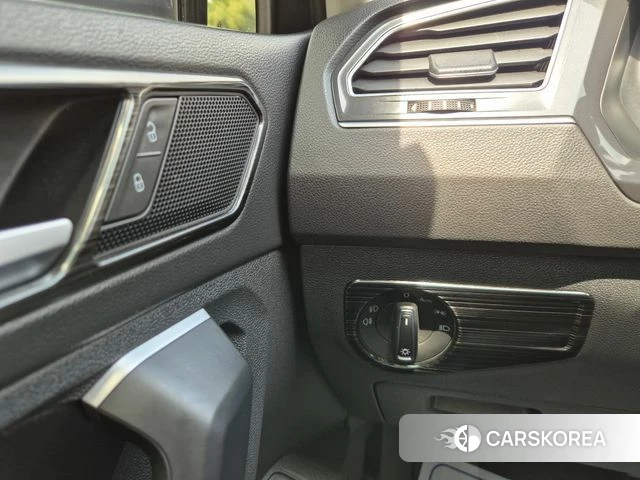 Volkswagen Tiguan second Generation 2018 Серый из Кореи, фото 5