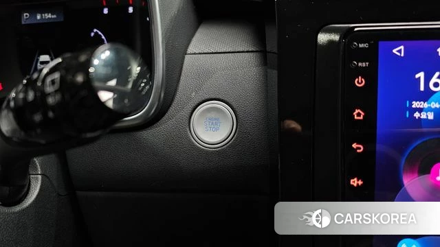 Hyundai Tucson (NX4) 2021 Серебристо-серый из Кореи, фото 5