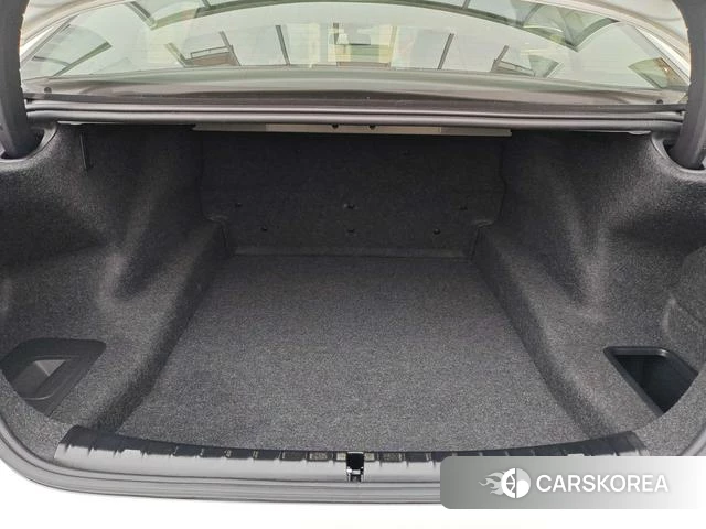 BMW 5 series 2021 Белый из Китая, фото 5