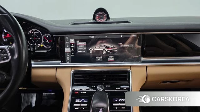 Porsche Panamera (971) 2018 Белый из Кореи, фото 5