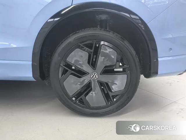 Volkswagen Tiguan L 2024 Синий из Китая, фото 5