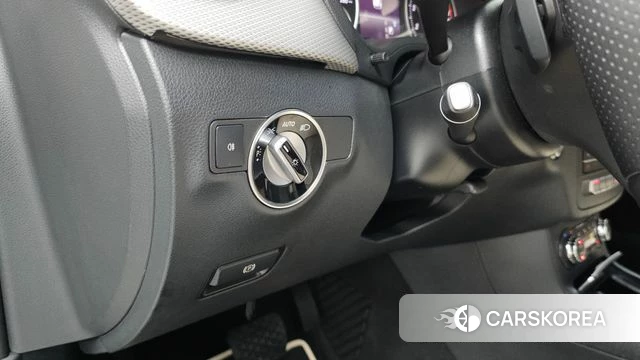 Mercedes-Benz B-Class W246 2018 Белый из Кореи, фото 5