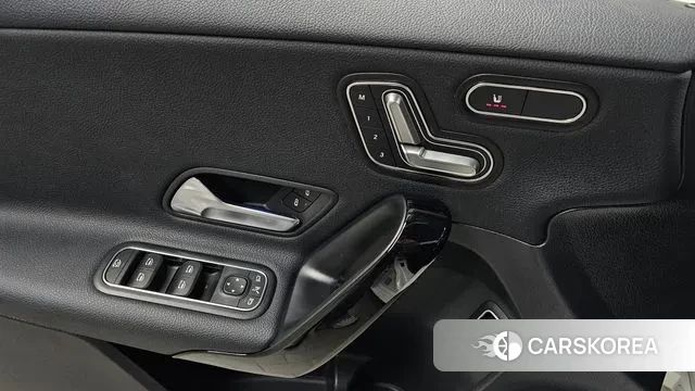 Mercedes-Benz A-Class W177 2020 Белый из Кореи, фото 5