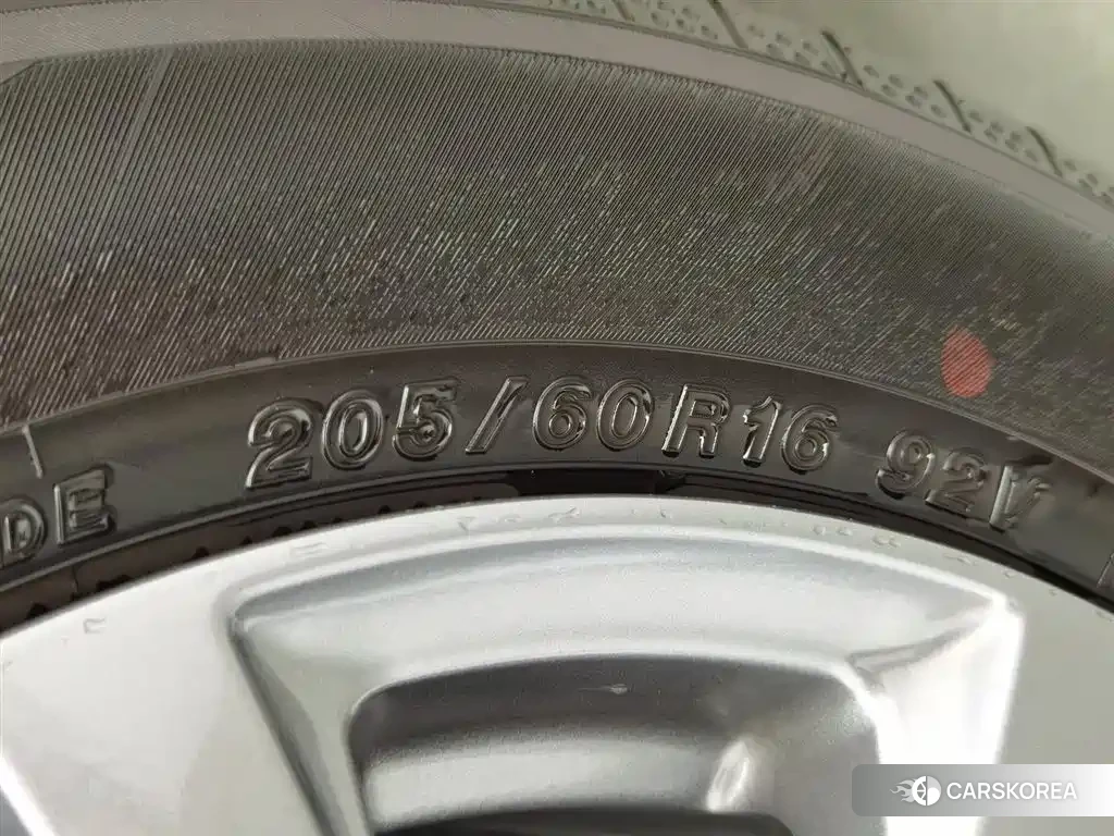 Mazda 3 2024 Белый из Китая, фото 5