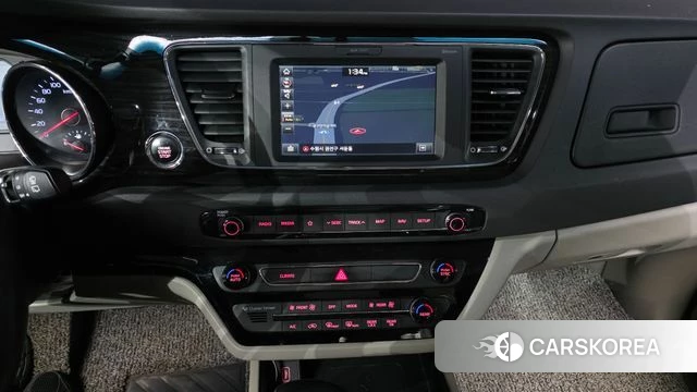 Kia The New Carnival 2018 Белый из Кореи, фото 5