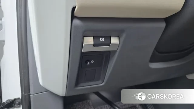 Land Rover Defender (L663) 2023 Серебристо-серый из Кореи, фото 5