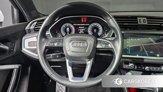 Audi Q3 (F3) 2020 Белый из Кореи, фото 5