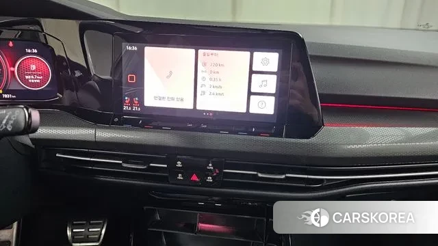 Volkswagen Golf 8th Generation 2024 Белый из Кореи, фото 5