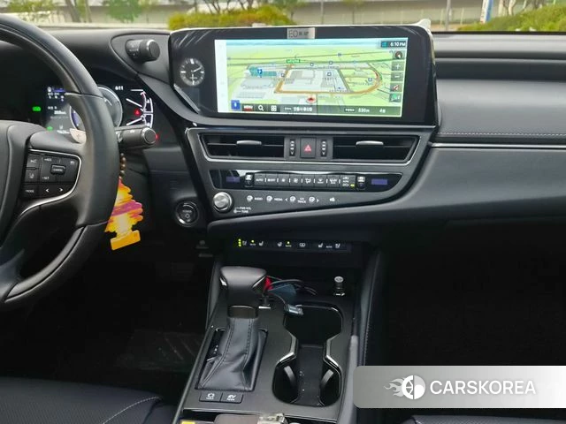 Lexus ES300h 7th generation 2025 Белый из Кореи, фото 5