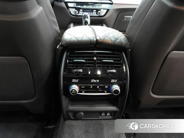 BMW 5 Series (G30) 2020 Белый из Кореи, фото 5