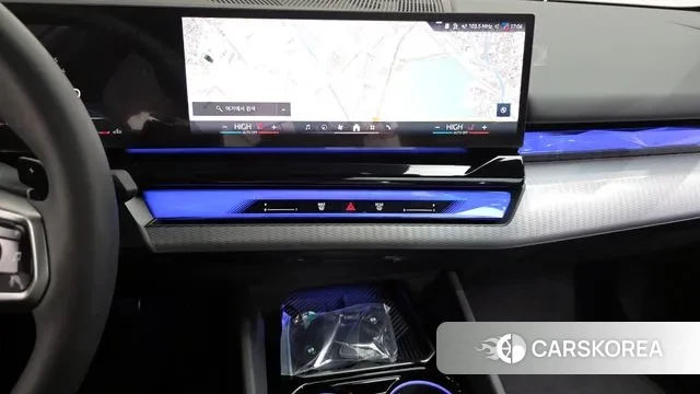 BMW 5 Series (G60) 2025 Черный из Кореи, фото 5