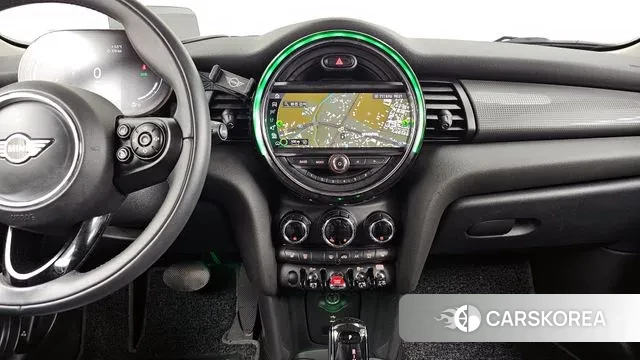 Mini Cooper 2021 Жемчужный цвет из Кореи, фото 5