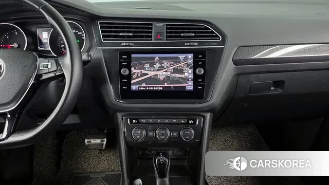 Volkswagen Tiguan second Generation 2019 Белый из Кореи, фото 5