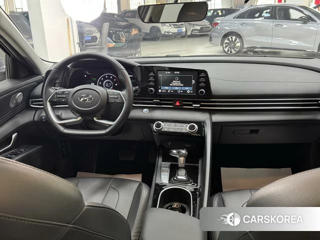 Hyundai Elantra 2023 Темно-серый из Китая, фото 5
