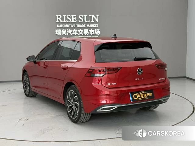 Volkswagen Golf 2023 Красный из Китая, фото 5