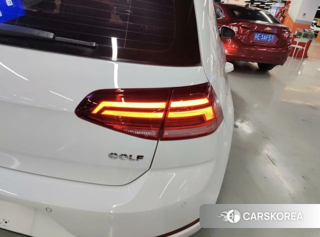 Volkswagen Golf 2018 Белый из Китая, фото 5