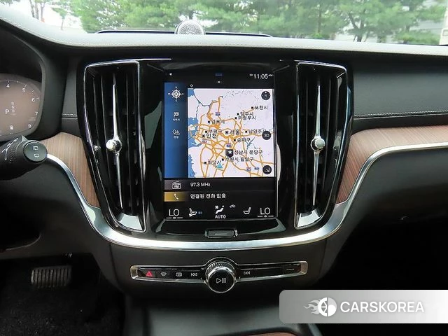 Volvo V60 Cross-Country 2nd Generation 2020 Белый из Кореи, фото 5