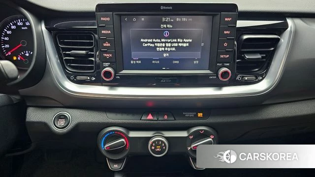 Kia Stonic 2019 Белый из Кореи, фото 5
