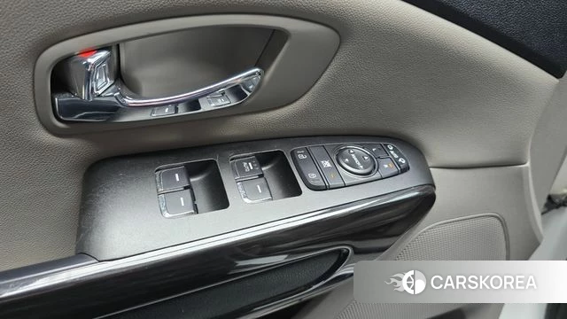 Kia The New Carnival 2018 Белый из Кореи, фото 5