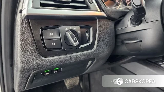 BMW 3 Series (F30) 2018 Белый из Кореи, фото 5