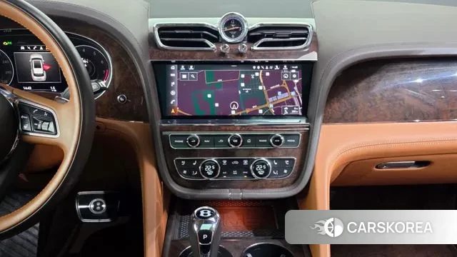 Bentley Bentayga 2021 Белый из Кореи, фото 5