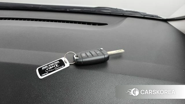 Hyundai Staria 2024 Белый из Кореи, фото 5