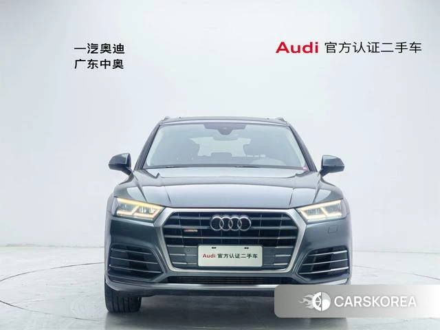 Audi Q5L 2021 Темно-серый из Китая, фото 5