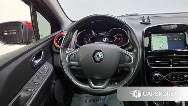 Renault Korea (Samsung) Clio 2019 Красный из Кореи, фото 5