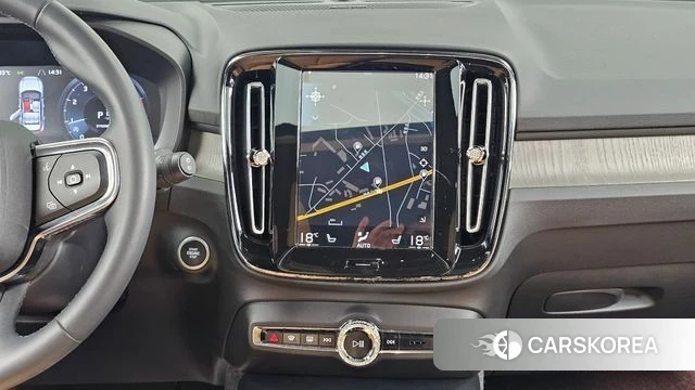 Volvo XC40 2022 Небесно-голубой из Кореи, фото 5