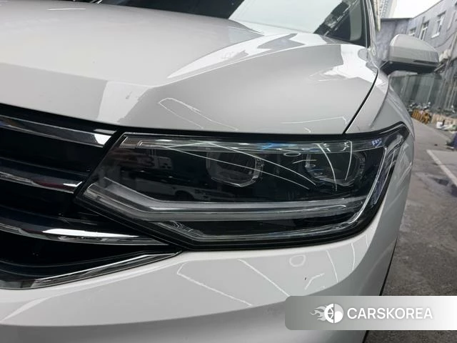 Volkswagen Tiguan L 2022 Белый из Китая, фото 5