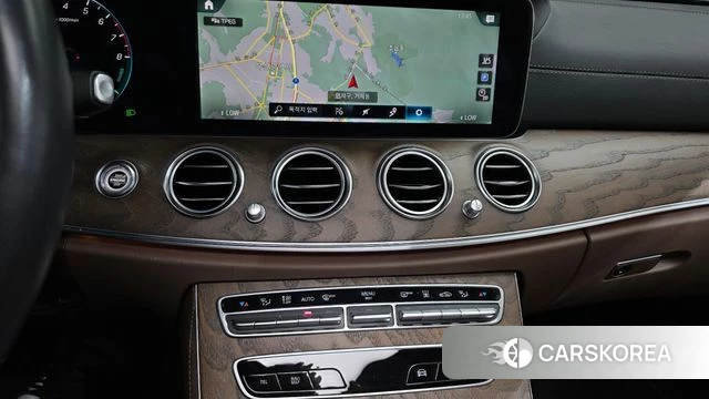 Mercedes-Benz E-Class W213 2021 Черный из Кореи, фото 5