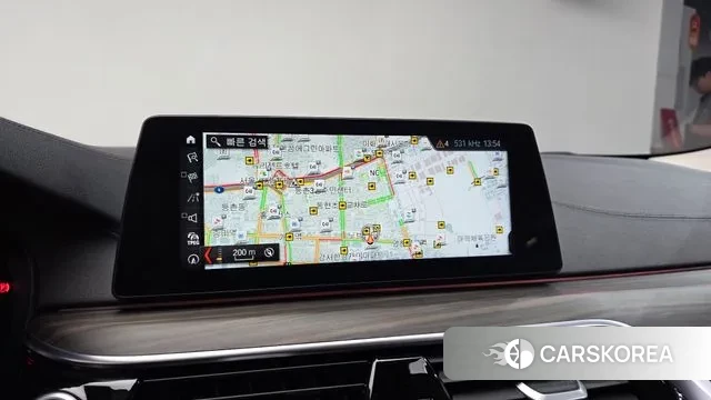 BMW 5 Series (G30) 2018 Белый из Кореи, фото 5