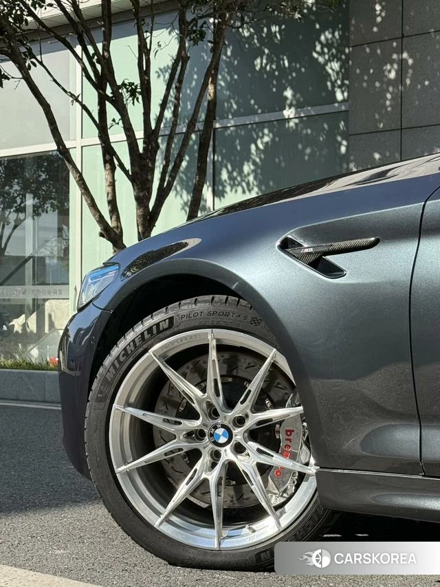 BMW M5 2022 Темно-серый из Китая, фото 5