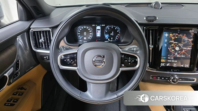 Volvo V90 Cross-Country 2021 Белый из Кореи, фото 5