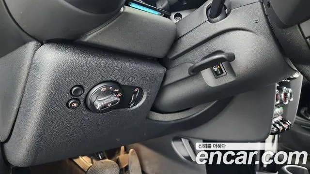 Mini Cooper 2023 Серебряный из Кореи, фото 5