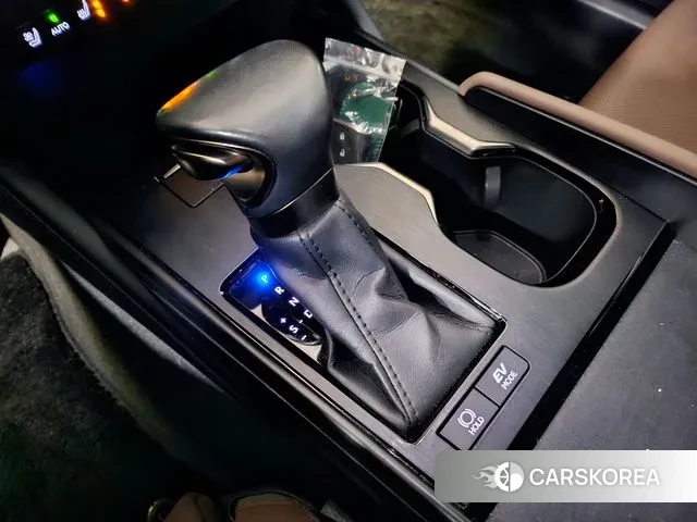 Lexus ES300h 7th generation 2023 Белый из Кореи, фото 5