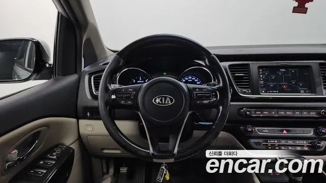 Kia The New Carnival 2018 Серебряный из Кореи, фото 5