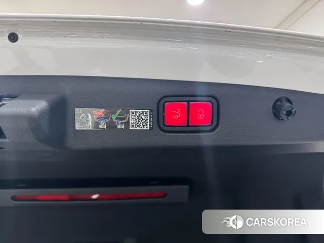 Mercedes-Benz E-Class W214 2024 Белый из Кореи, фото 5