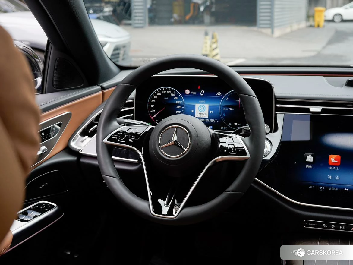 Mercedes-Benz E-class PHEV 2024 Черный из Китая, фото 5