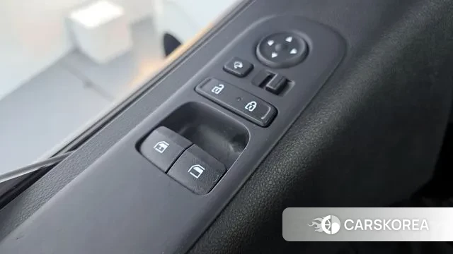 Hyundai Staria 2022 Белый из Кореи, фото 5