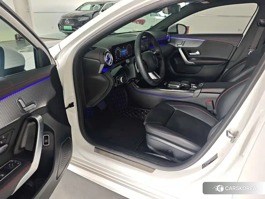 Mercedes-Benz A-Class 2024 Белый из Китая, фото 5