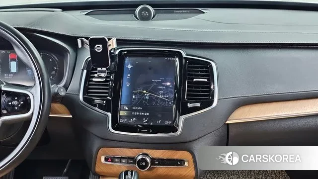 Volvo XC90 second Generation 2019 Черный из Кореи, фото 5