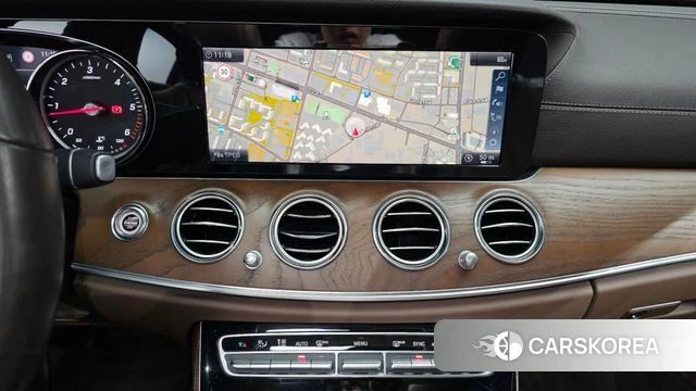 Mercedes-Benz E-Class W213 2019 Серый из Кореи, фото 5