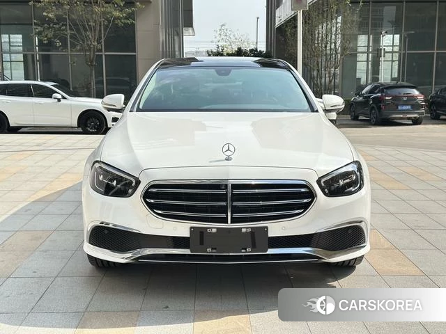 Mercedes-Benz E-class 2023 Белый из Китая, фото 5