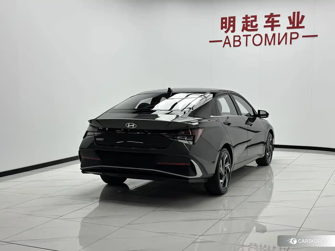 Hyundai Elantra 2023 Silver/gray из Китая, фото 5
