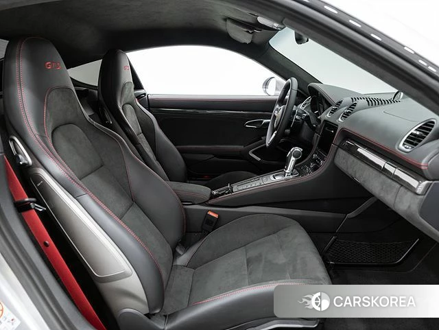 Porsche 718 Cayman 2024 Серебристо-серый из Кореи, фото 5