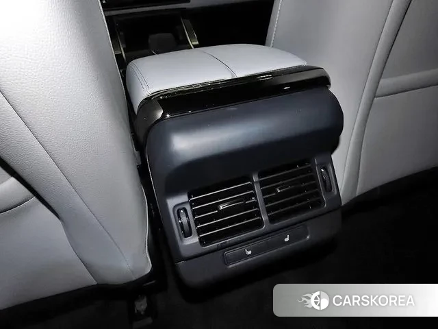 Land Rover Range Rover Evoque 2nd Generation 2025 Белый из Кореи, фото 5