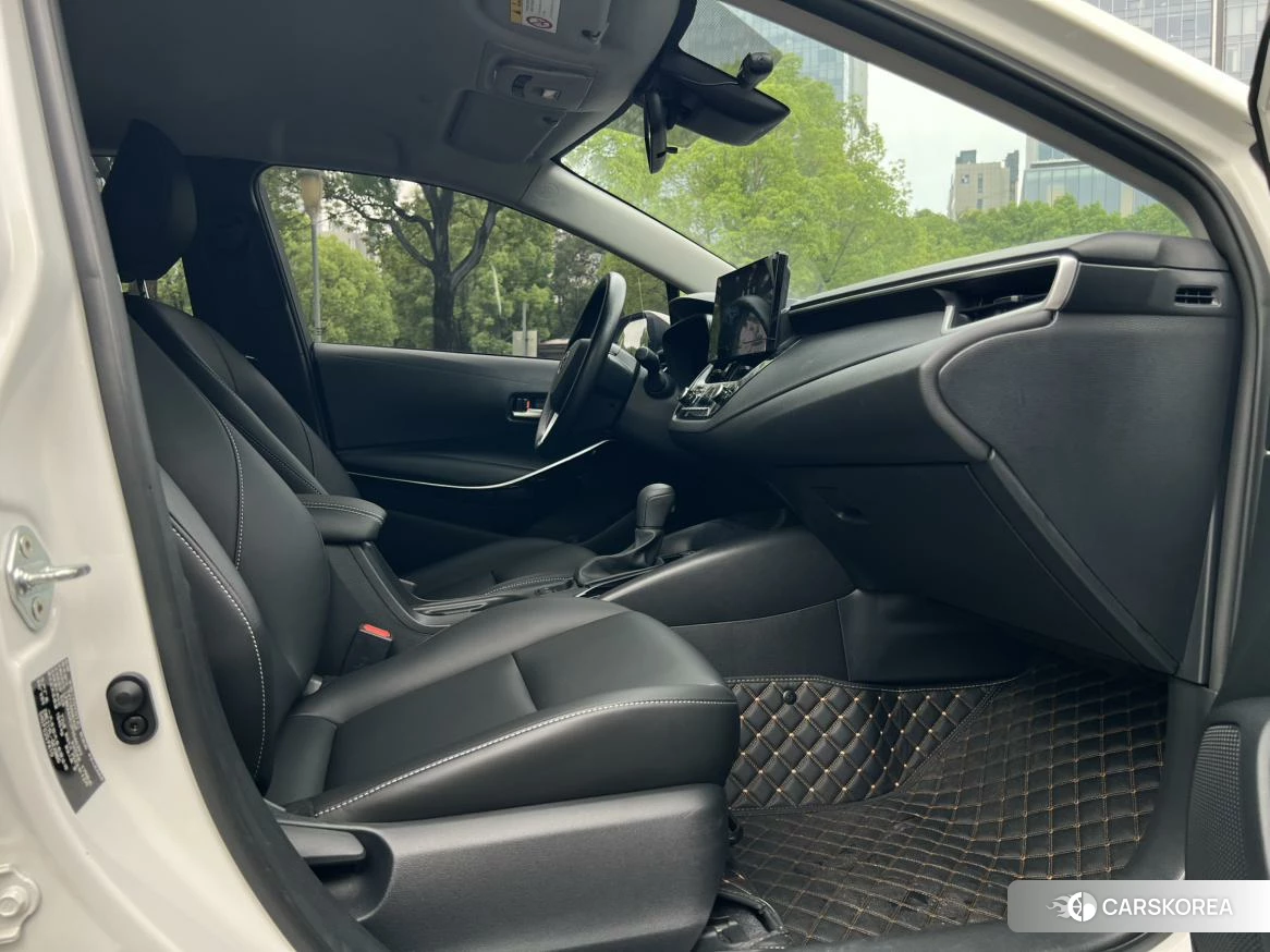 Toyota Corolla 2023 Белый из Китая, фото 5